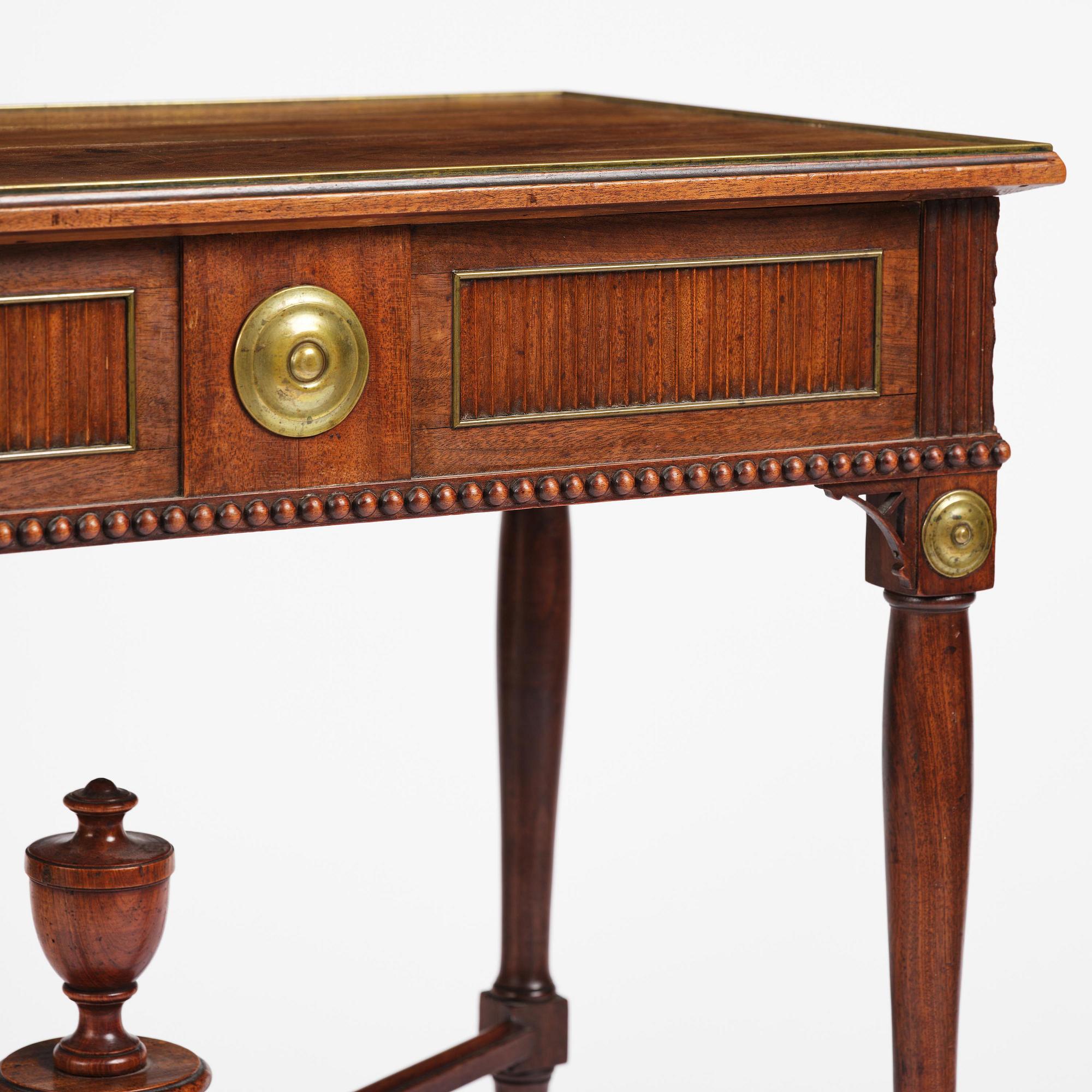 Bord, av Gottlieb Iwersson (mästare i Stockholm 1778-1813), signerat och daterat 1794, Sengustavianskt.