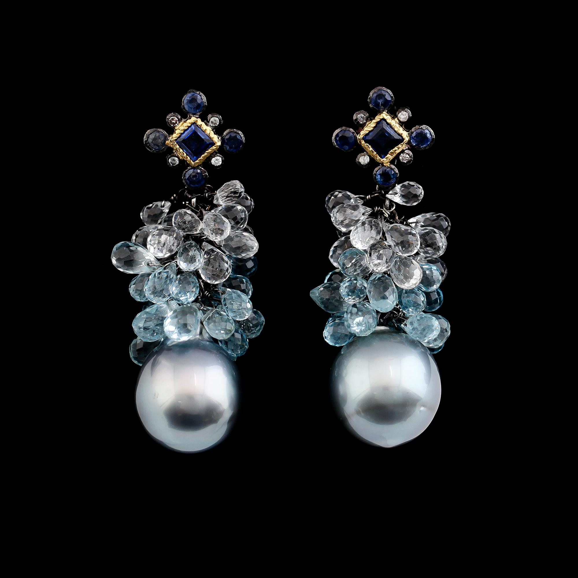 ÖRHÄNGEN, 1 par, 18K guld, south sea pärlor, akvamariner, diamanter. Vikt ca 29 g.