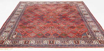 A carpet, possibly Bakhtiari, ca 309 x 230 cm.