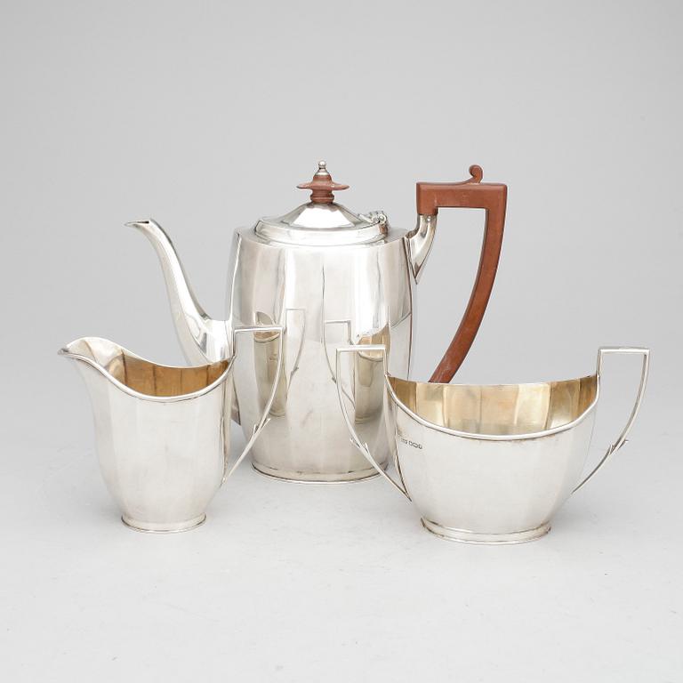 KAFFESERVIS, 3 delar, silver, Mappin & Webb, London, 1944. Tot vikt: 840 gram.