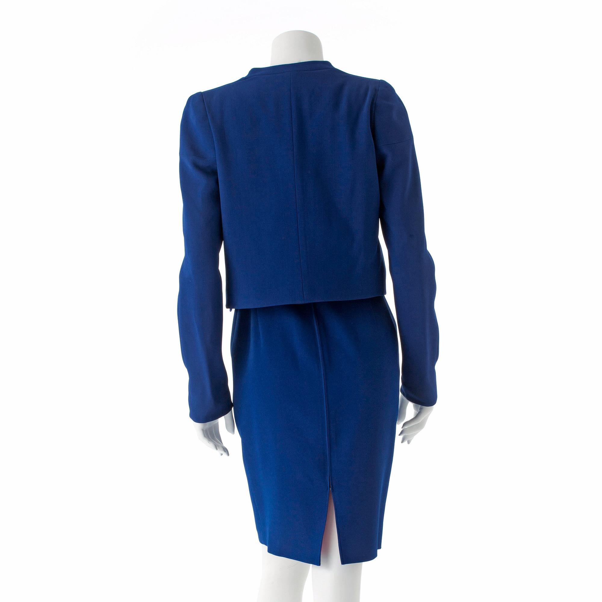 ANTONIO BERARDI, tvådelad dräkt bestående av kavaj samt klänning.