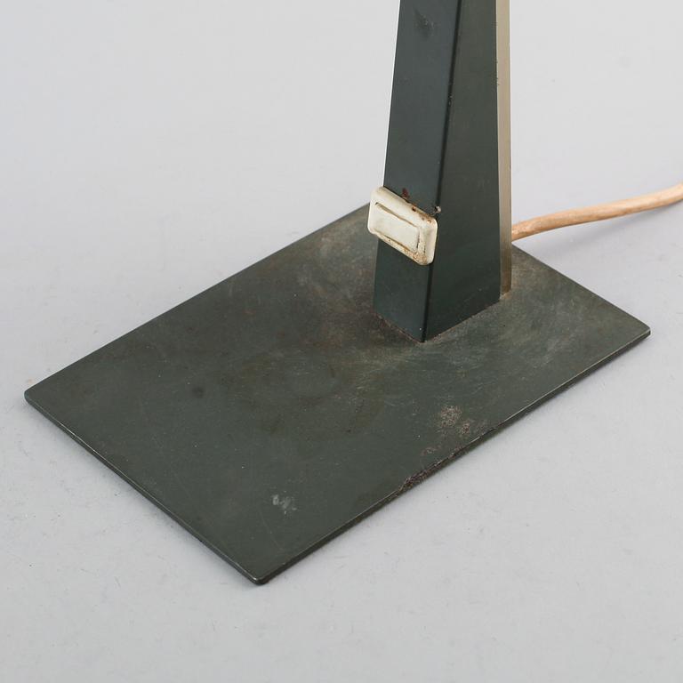 BORDSLAMPA, 1900-talets mitt.