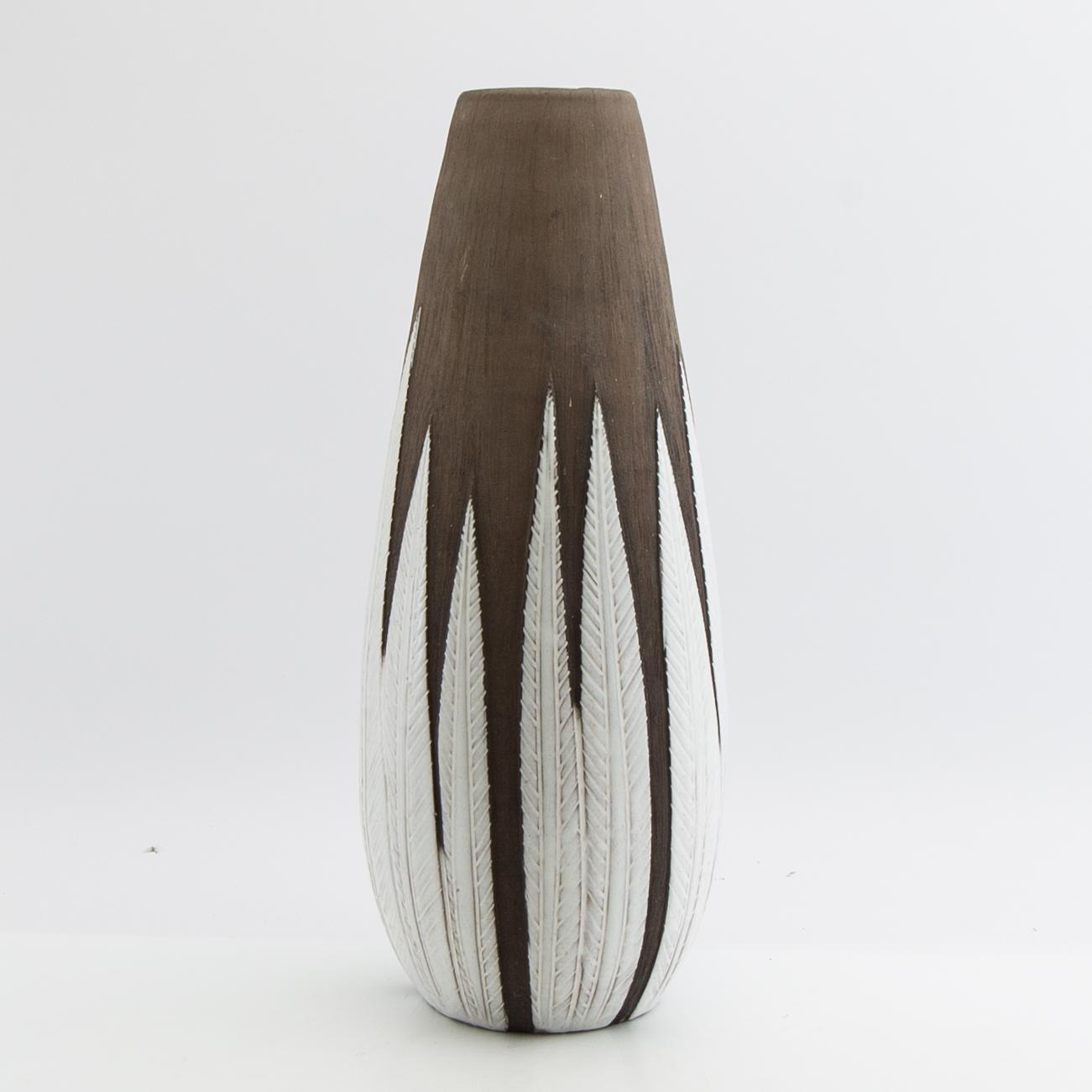 Anna-Lisa Thomson, Floor vase "Paprika" Uppsala Ekeby.