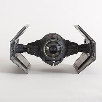 STAR WARS, Darth Vader Tie fighter samt X-wing i kartonger, 1970/80-tal.