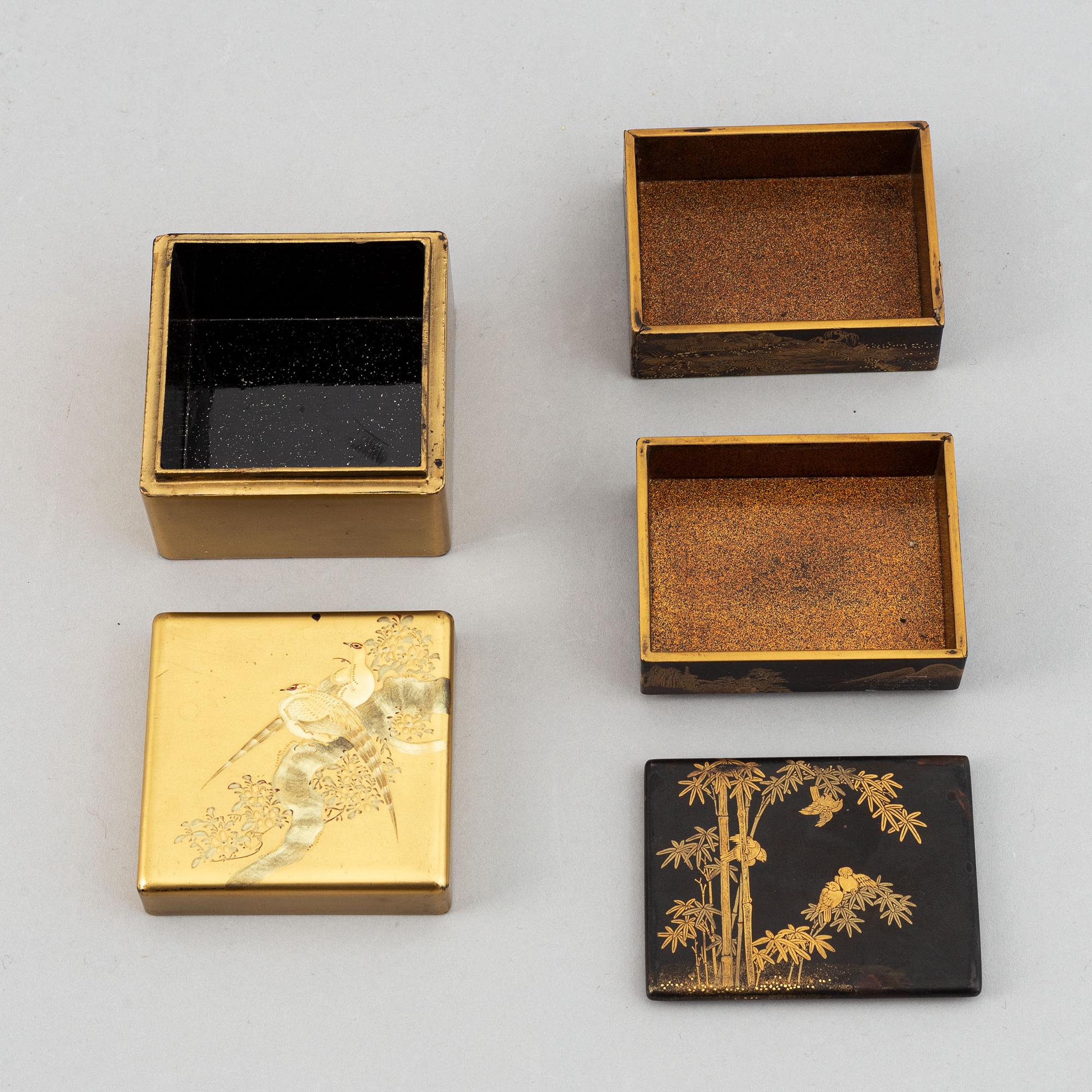 A Japanese bronze censer and two lacquer boxes with cover, Meiji period (1868-1912).