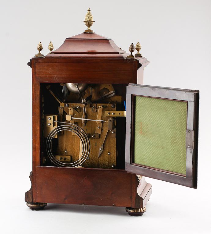 BIBLIOTEKSPENDYL, England, omkring år 1900.