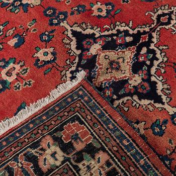 An old Hamadan carpet ca 295 x 217 cm.
