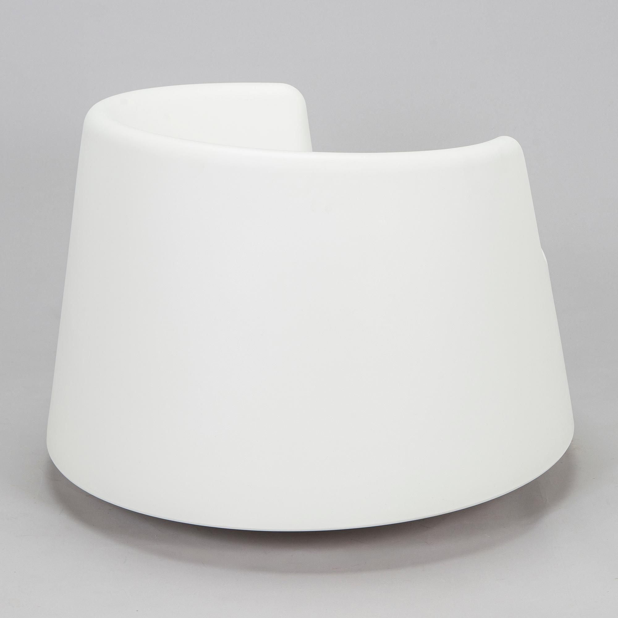 Eero Aarnio, A 'Roulette' armchair for Vondom, 2012.