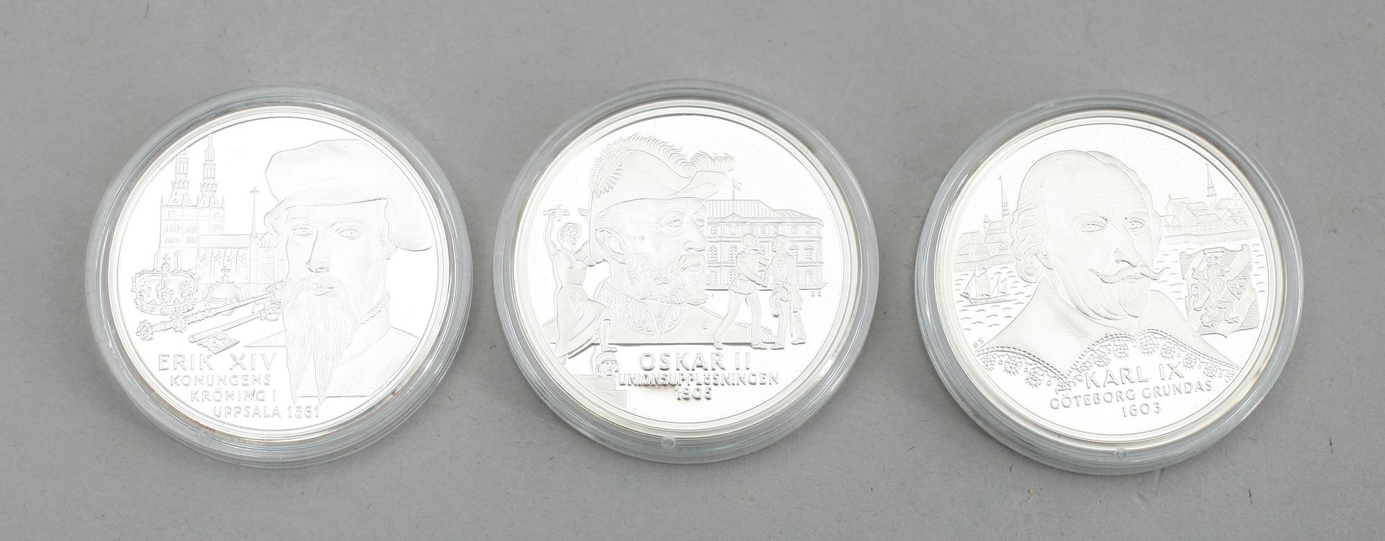 MINNESMYNT, 24 st, silver, "Kungariket Sverige". Tot vikt ca 624 g.