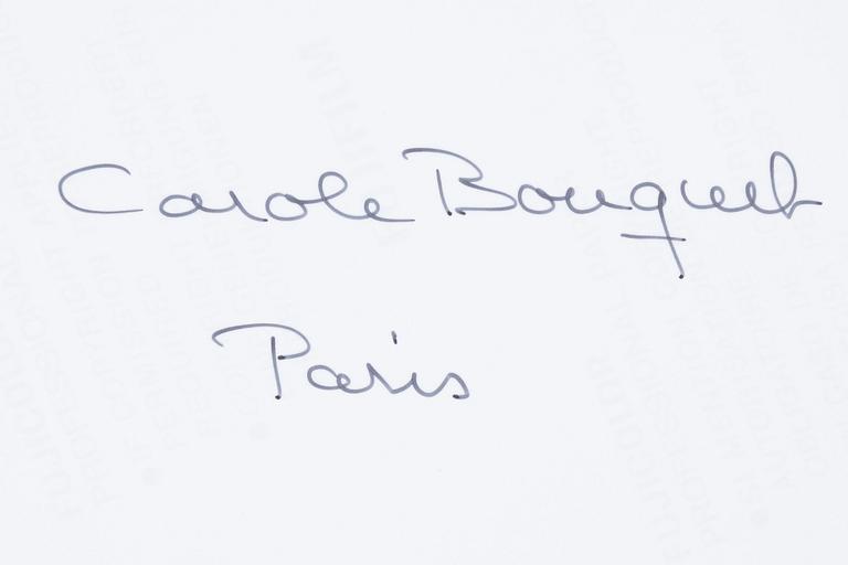 Ewa Rudling, fotografi, C-print, föreställande Carole Bouquet, signerat.