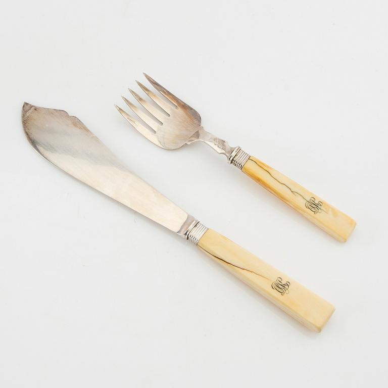 Mappin & Webb fish cutlery 24 + 2 dlr sterling silver Sheffield 1903.