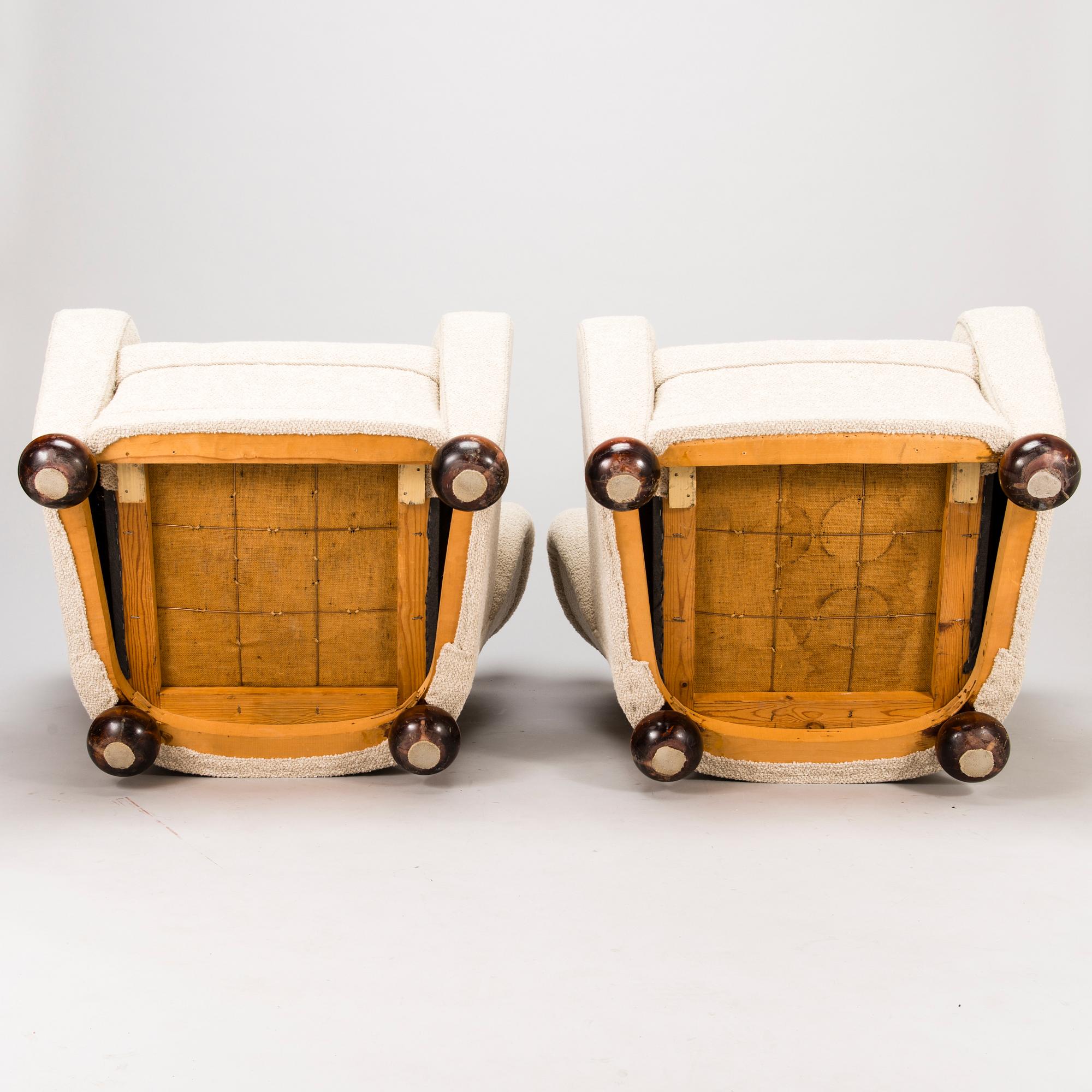 Märta Blomstedt, A pair of  'Aulanko-model' armchairs designed in 1939.