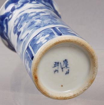 VAS, porslin, Kanxi-stil, Kina 1800-tal.