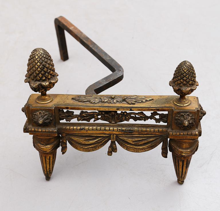 ELDHUNDAR, 1 par, brons, 1800-tal.