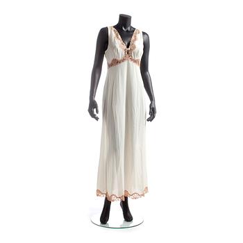 387. EMILIO PUCCI, a beige slip.