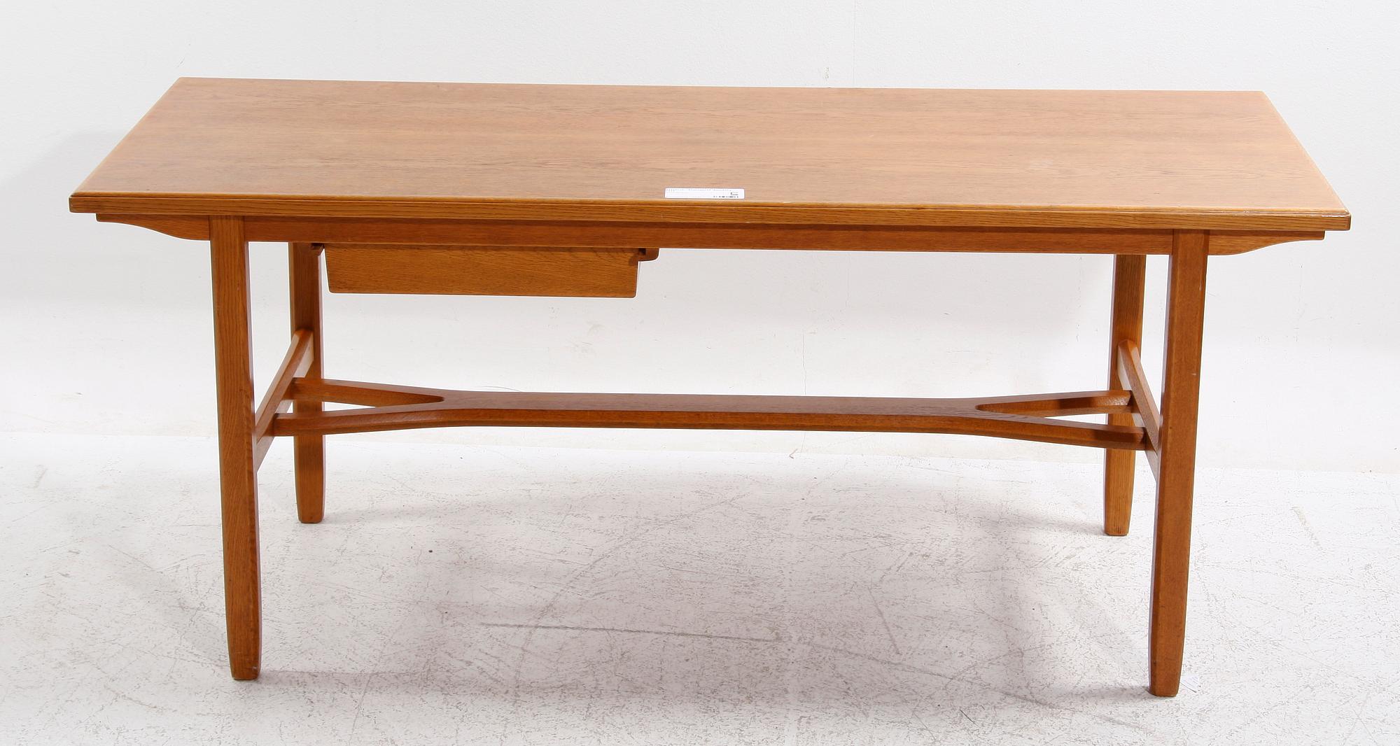 SOFFBORD, design Carl Malmsten. Brännmärkt Bodafors 1969.