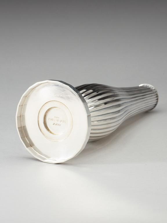 A Per Sköld silver vase, C.F Carlman 1951.