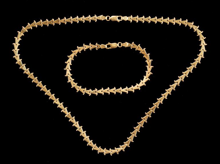 HALSBAND samt ARMBAND, 18k guld, Italien, 1900-tal. Vikt 19 g.