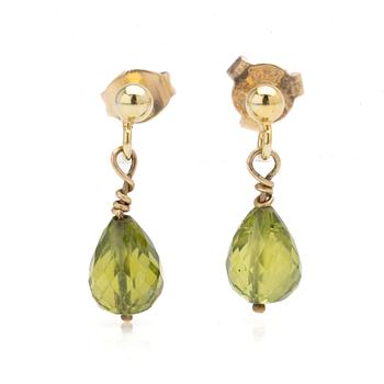 Earrings, a pair, 14K gold with briolette-cut peridot.