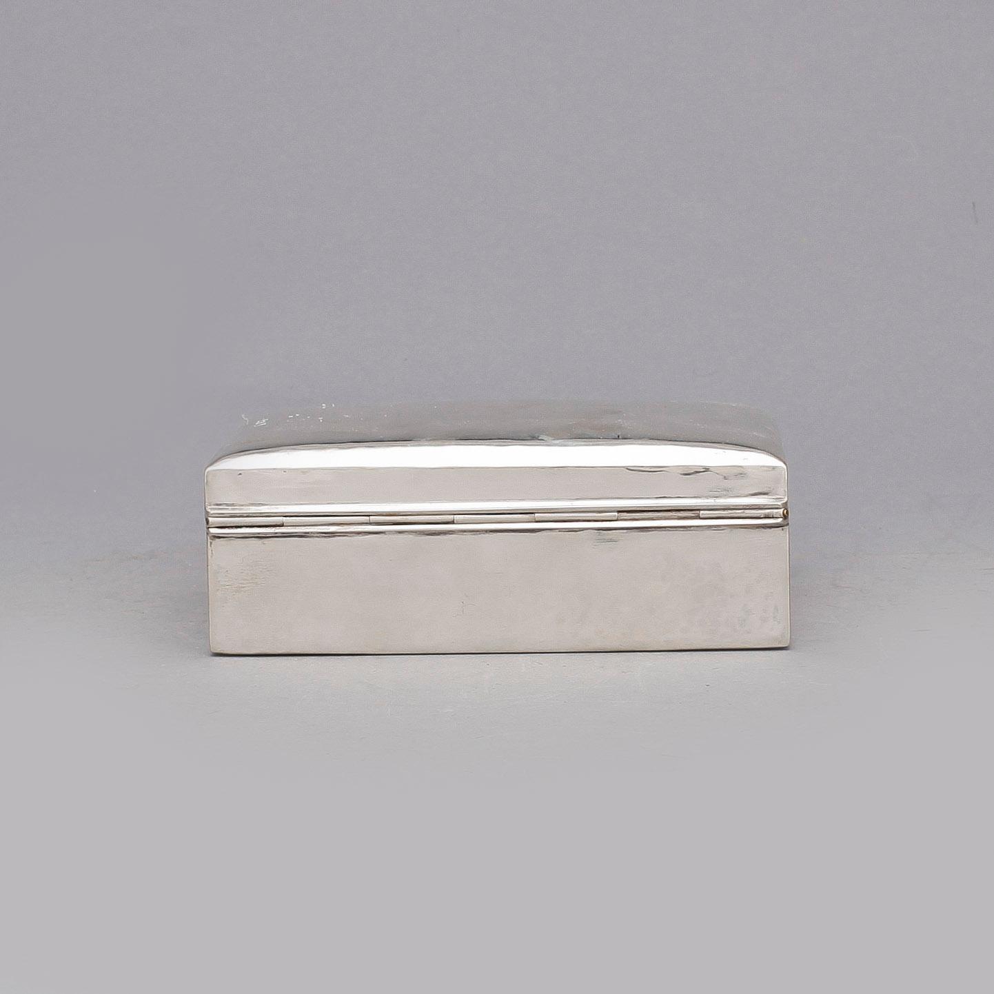 CIGARRSKRIN, silver, K. Andersson, Stockholm, 1923. Totalvikt ca 528 gram.