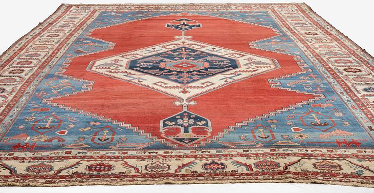 A Bakshaish carpet, West Persia, c. 576 x 385 cm.