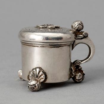 DRYCKESKANNA, silver, miniatyr, senbarock, troligen 1700-tal, bär ej stämpel.