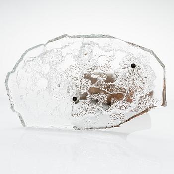 Tapio Wirkkala, a sculpture, marked 'Tapio Wirkkala Finland 4/20'. Kultakeskus, 1975.