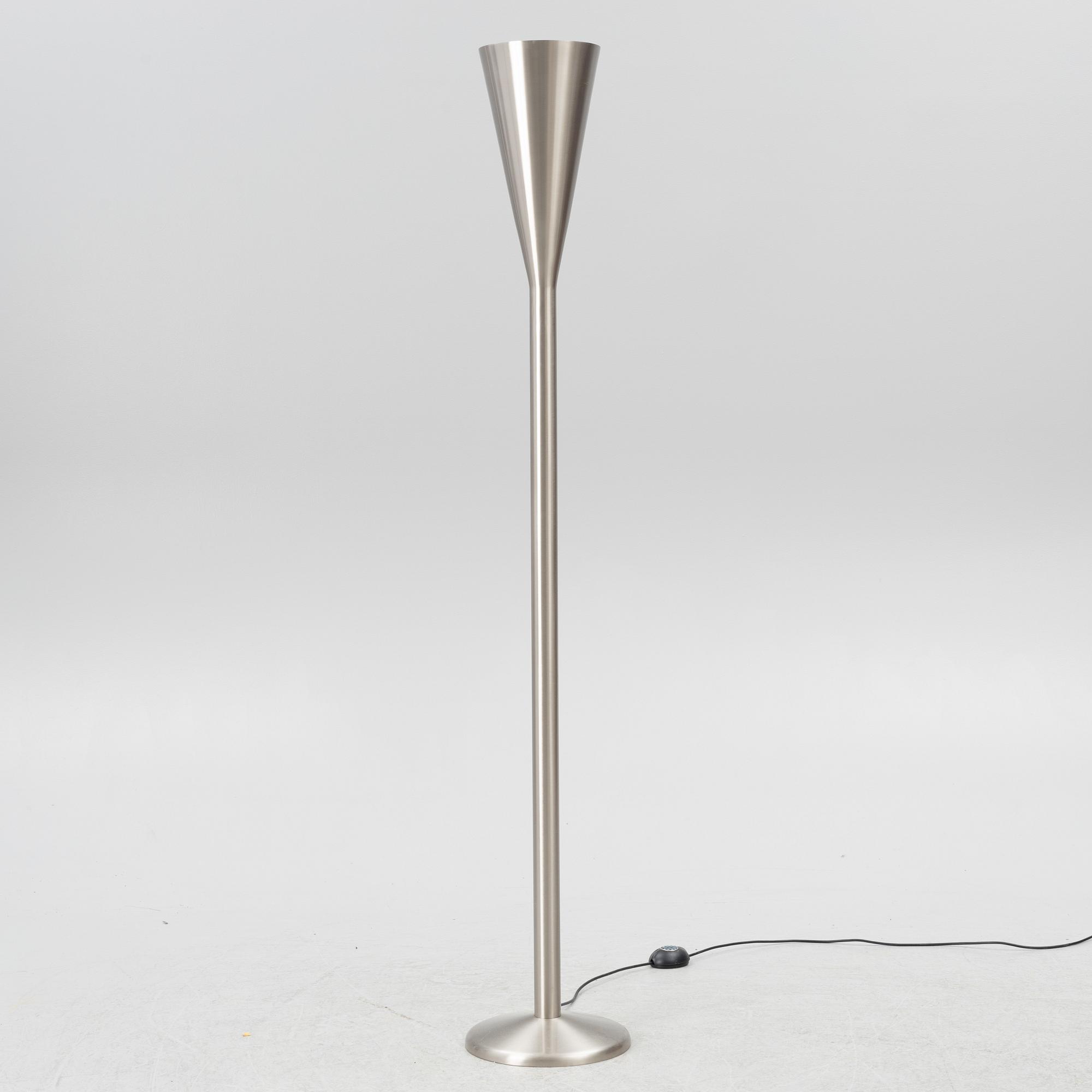 Pietro Chiesa, golvlampa, "Luminator", Fontana Arte, Italien, 2017.