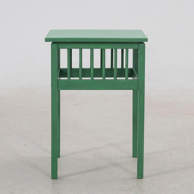 Flower table/pedestal, Art Nouveau, early 20th century.