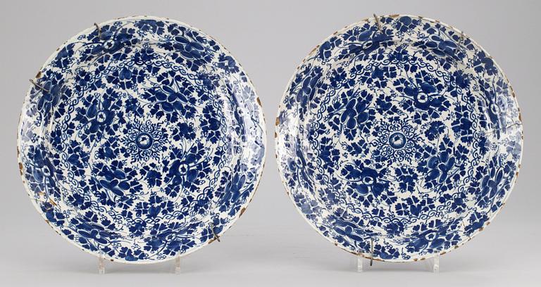 FAT, ett par, fajans. Holland, omkring år 1700.