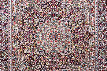 Matta, Kirman, ca. 149 x 147 cm.