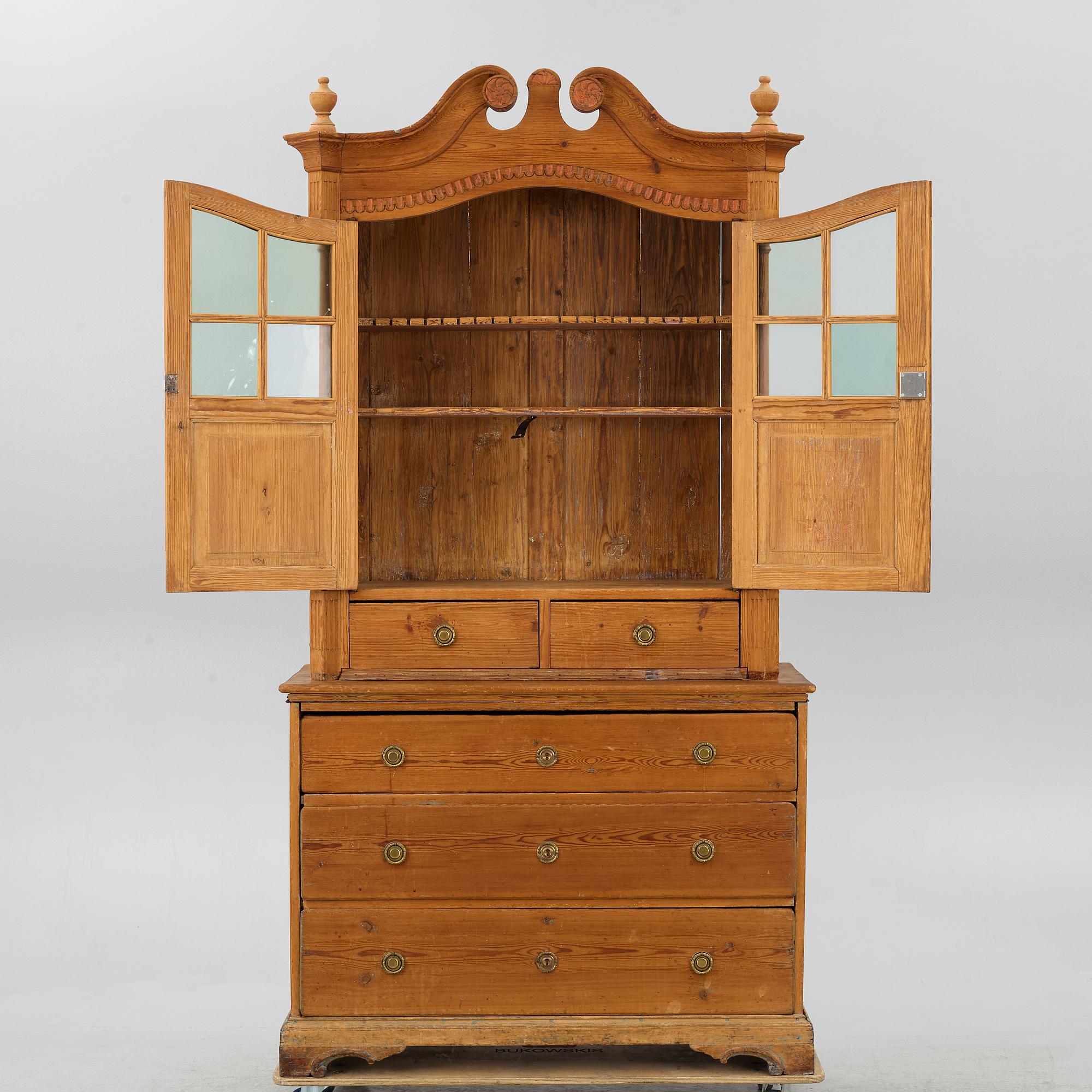 Cabinet, 18th century.