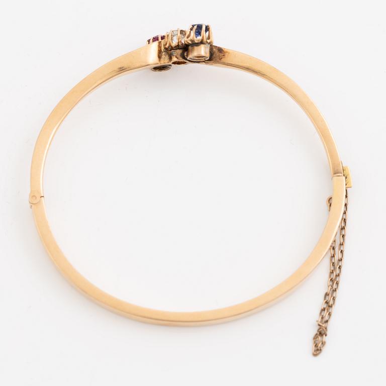 Armring 14K guld med gammalslipad diamant, safir och rubin.