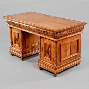 SKRIVBORD, nyrenässans, 1900-talets början.