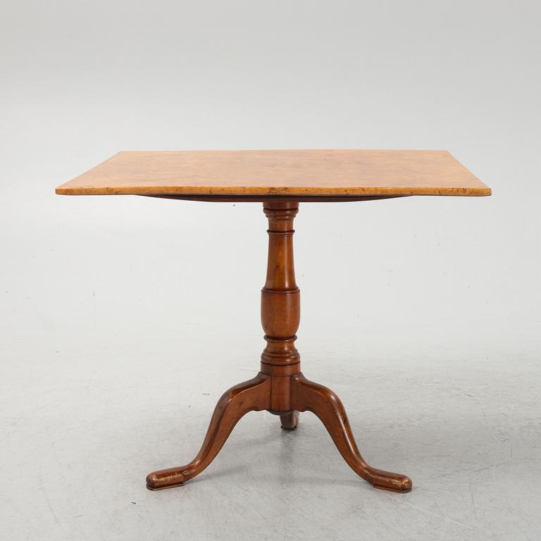 A alder root-veneered folding table, possibly Peter Witting (master in Borgå 1748-1771).
