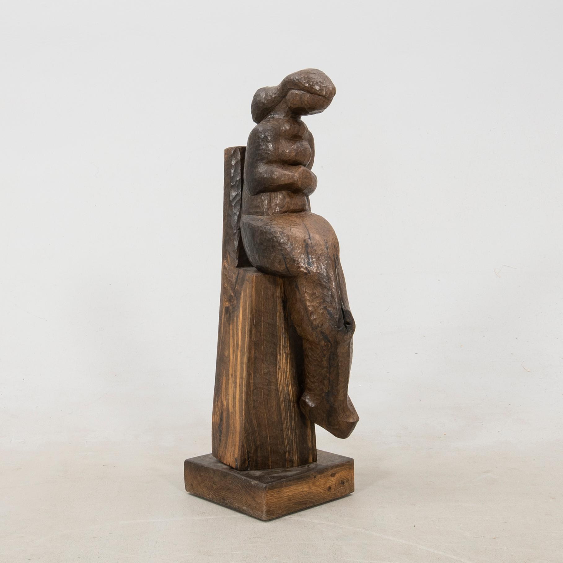 Allan Jäderås, skulptur Kvinna med barn.