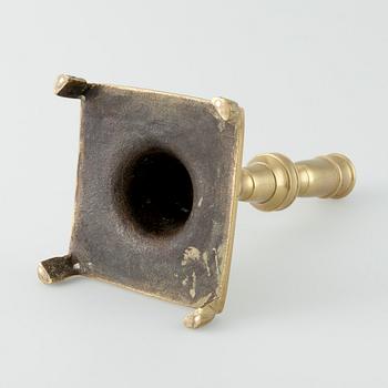 LJUSSTAKE, mässing, Spanien/Flandern 1600-talets slut.