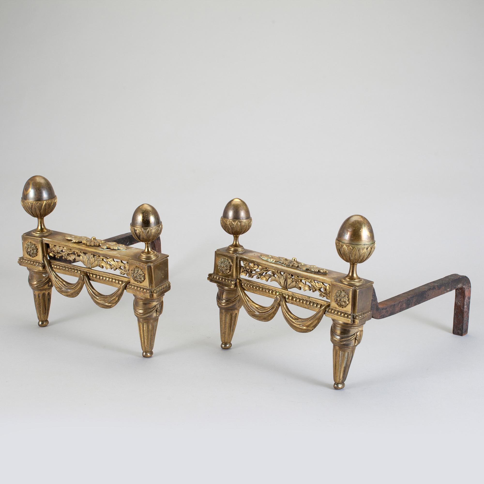 ELDHUNDAR, ett par. Troligen Frankrike, brons. 1800-talets andra hälft.