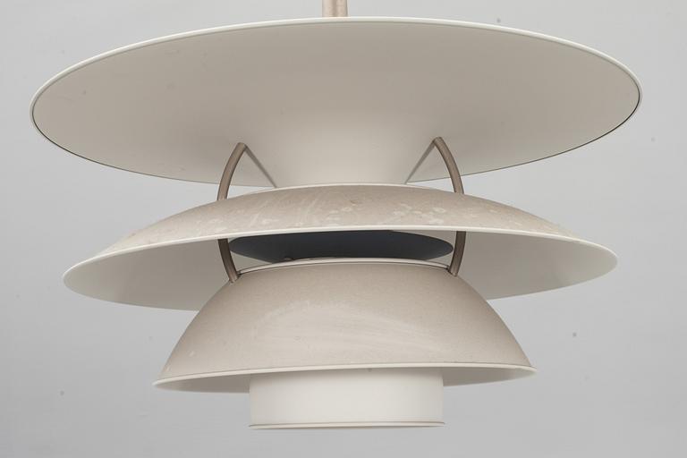 TAKLAMPA, "Charlottenborg PH 6 1/2-6", Ebbe Christensen, Sophus Frandsen och Poul Henningsen, Louis Poulsen.