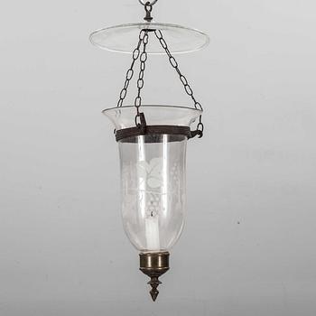 LJUSLYKTA, glas, 1900-talets första hälft.