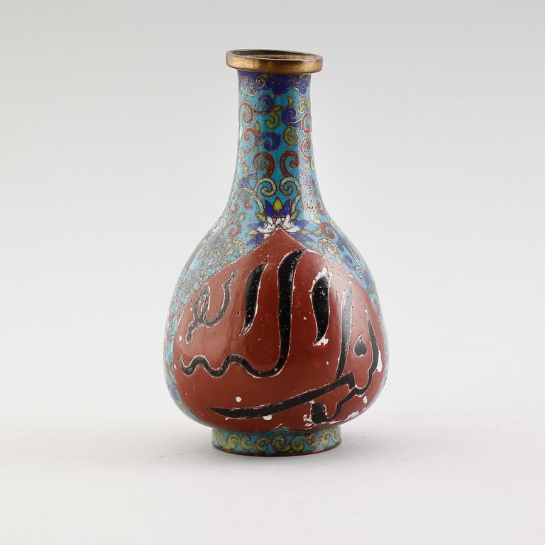 VAS, cloisonné, Kina, 1900-tal.