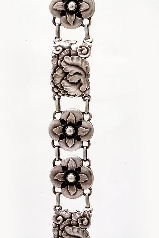 Georg Jensen, bracelet sterling silver, desihn no 26, approx 17x 2 cm.