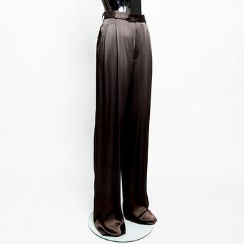 PUKU, kaksi osaa, Yves Saint Laurent.