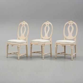 STOLAR, 3 st, snarlika,, Gustavianska, en signerad Anders Hellman (mästare i Stockholm 1761-1793).