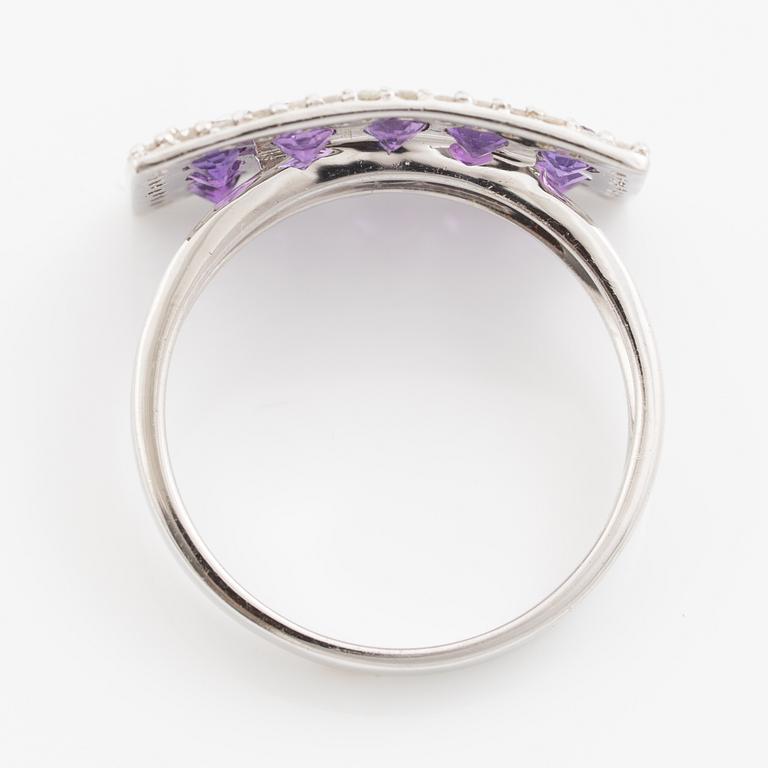 Ring, 14K white gold with amethysts and small diamonds.