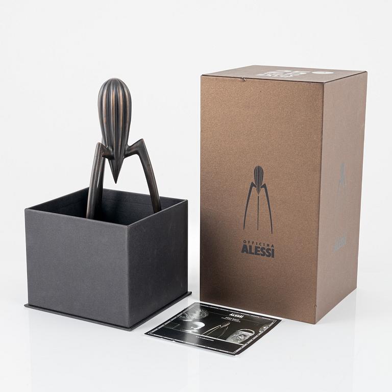 Philippe Starck, juice press, "Juicy Salif", Alessi.