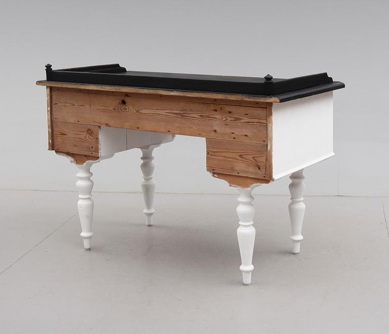 SKRIVBORD, 1800-talets andra hälft.