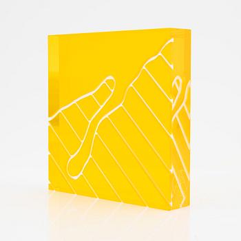 Axel Knipschild,object, plexi, signed and numbered 3/10D.