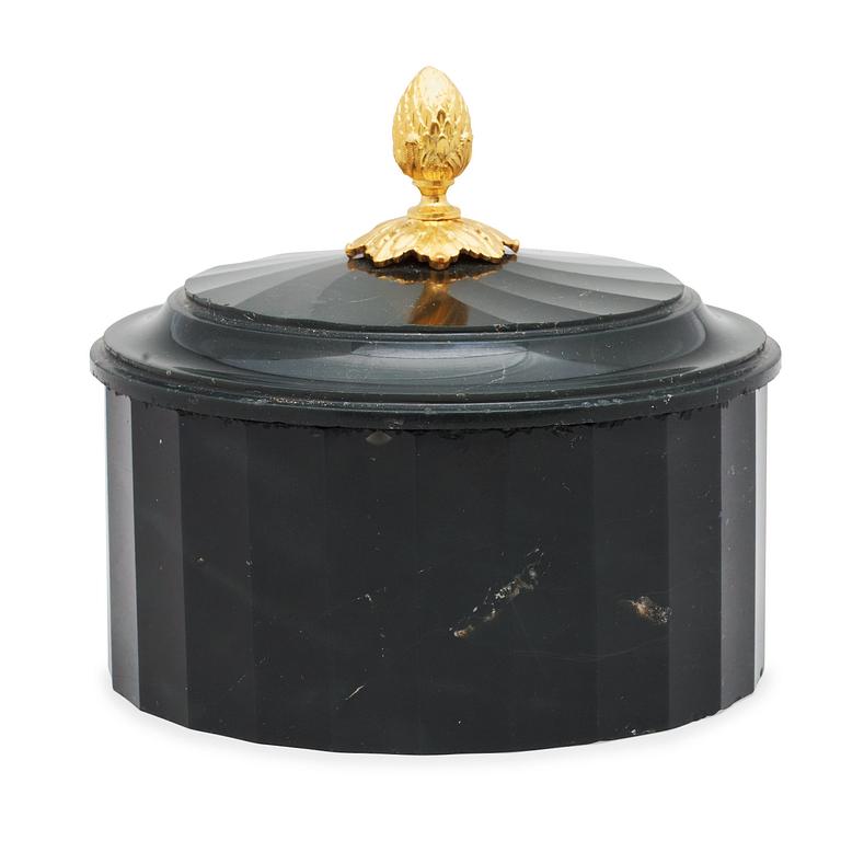 SMÖRASK MED LOCK. Empire, 1800-talets början.