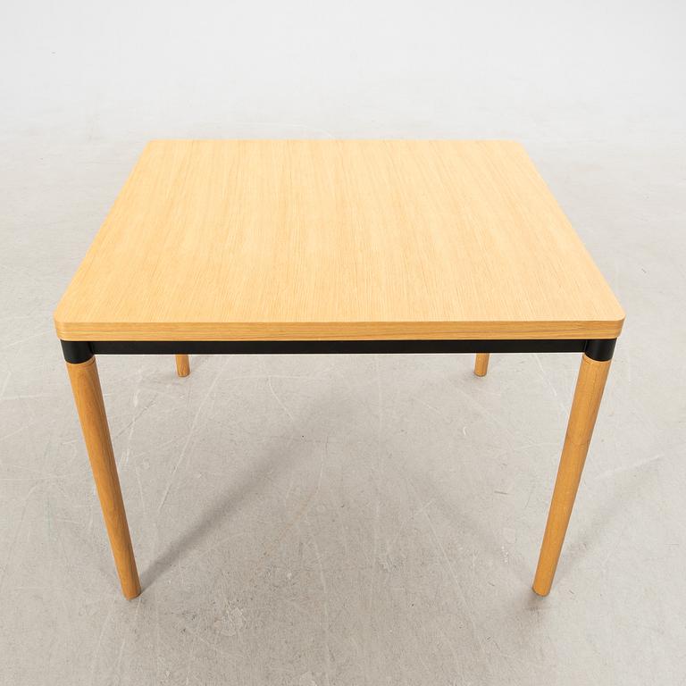 Matbord, "DoubleUp", Michael H. Nielsen, Danmark, 2000-tal.